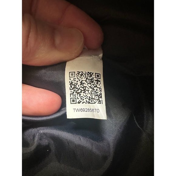 Tommy Hilfiger Weekender Tote Bag Black w/ Compartments and Handles - Picture 10 of 16